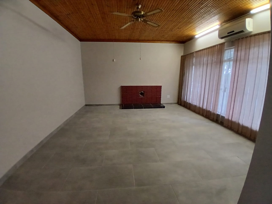 To Let 3 Bedroom Property for Rent in Fleurdal Free State